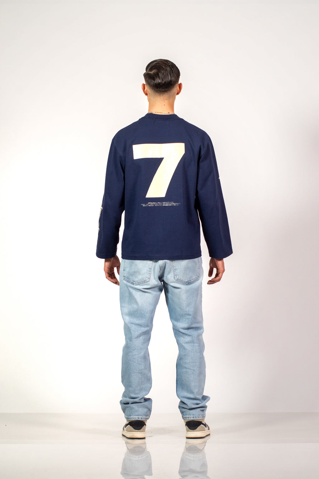 SEVEN 02