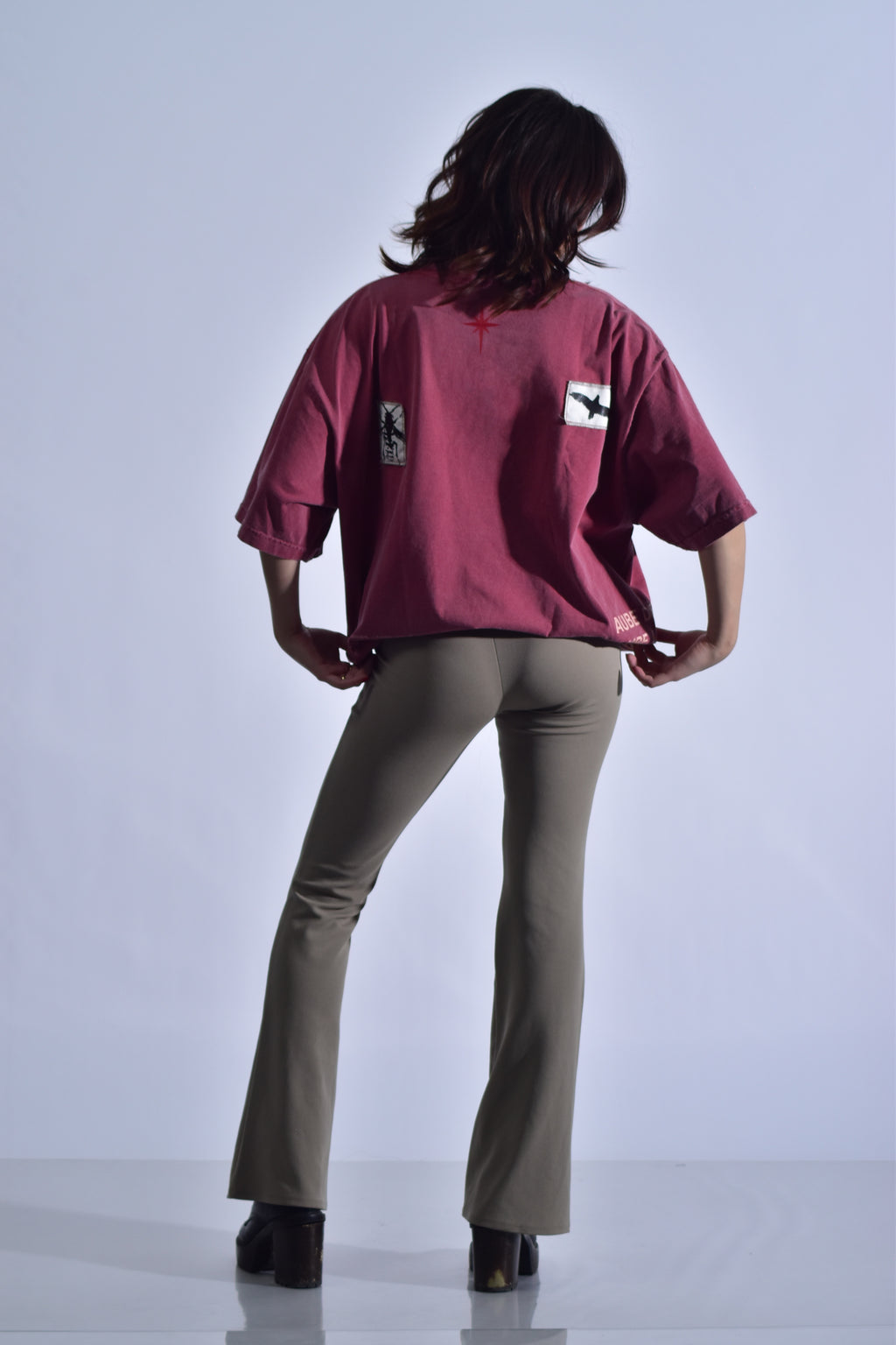 MUJER DE LA PERLA 02